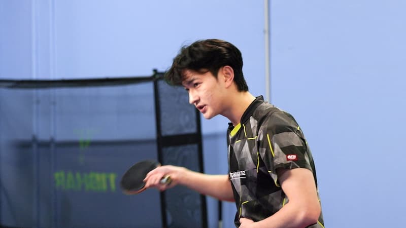 Forehand chop technique